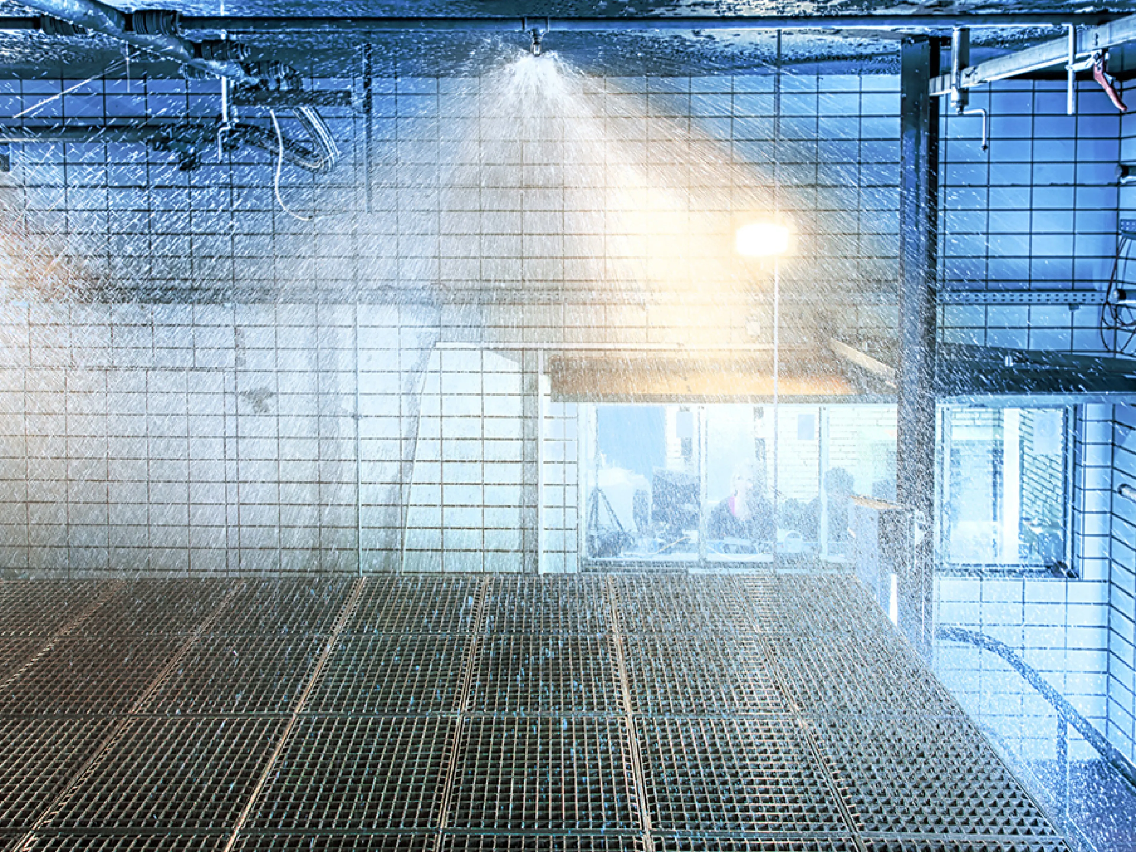 Prüfung in den VdS-Laboratorien für Sprinkleranlagen: Das Löschanlagen-Testsystem von Minimax hat seine Leistungsstärke in um-fassenden Innovationsprüfungen belegt