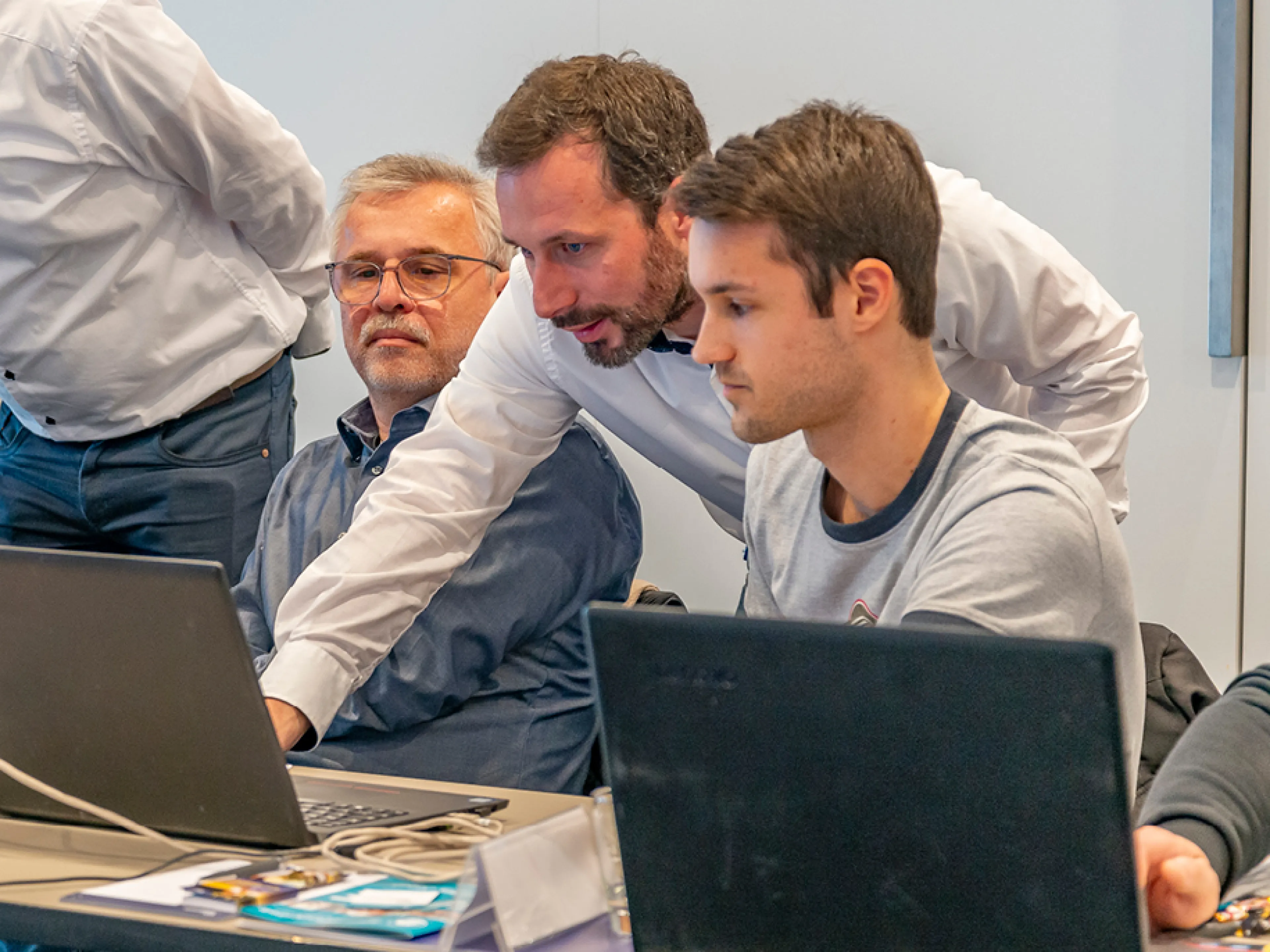 Ein Workshop von Bihl+Wiedemann zeigt im Rahmen des Automatisierungstreffs 2026 die Anforderungen des Cyber Resilience Act für Maschinenbauer.