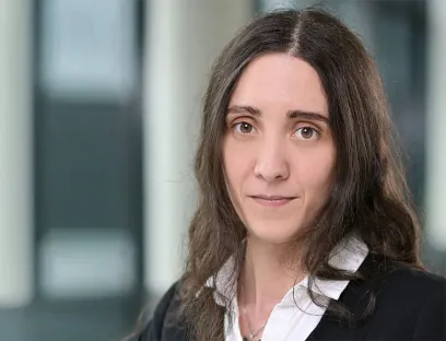 Samantha Murmann, Produktmanagerin Datenschutz & E-Health bei Tüvit, ist Expertin für Cybersecurity für KMU