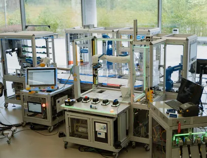 Die Produktionsinsel „_PHUKET 2.0“ der Smartfactory-Modellfabrik