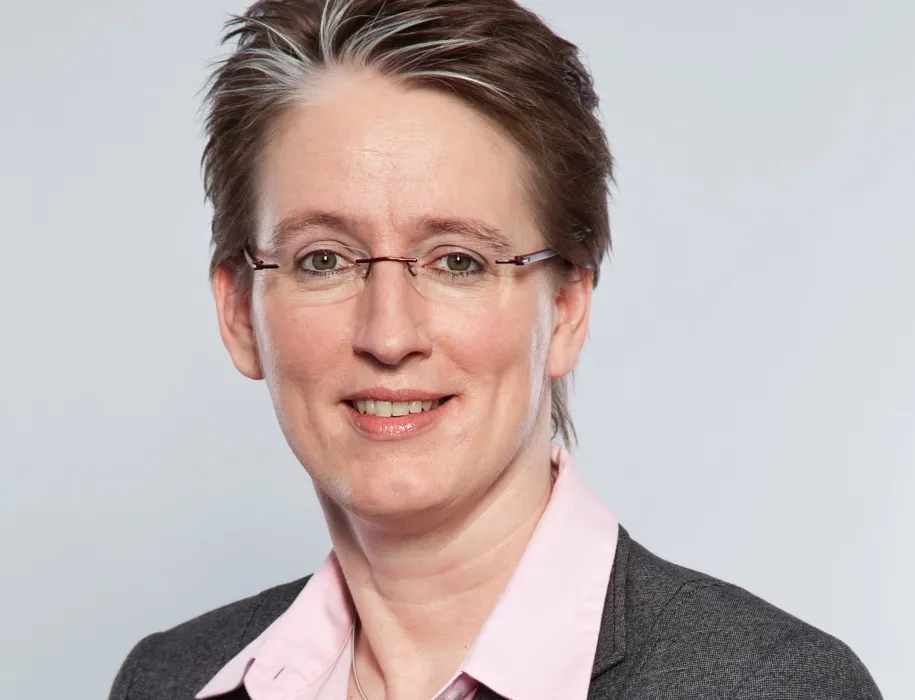 Prof. Dr. Gaby-Fleur Böl, Präsidentin des Bundesamtes für Verbraucherschutz und Lebensmittelsicherheit (BVL), Bild: Privat / Prof. Dr. Gaby-Fleur Böl Prof. Dr. Gaby-Fleur Böl, Präsidentin des Bundesamtes für Verbraucherschutz und Lebensmittelsicherheit (BVL)