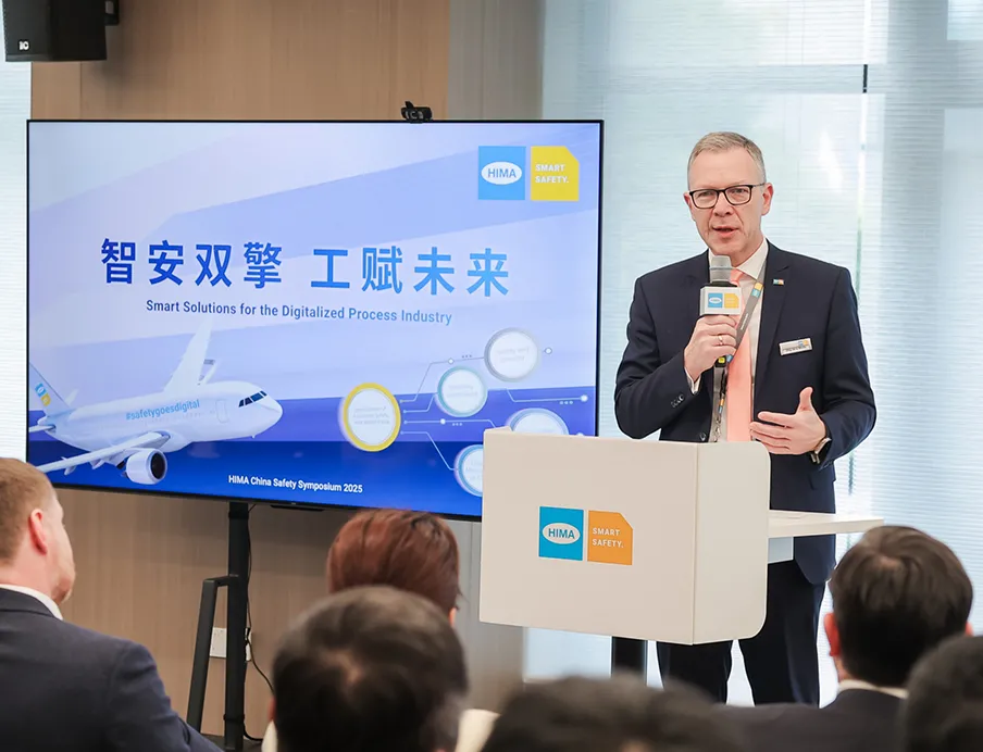 Jörg de la Motte, CEO der Hima Group, eröffnete das Sicherheitssymposium. 