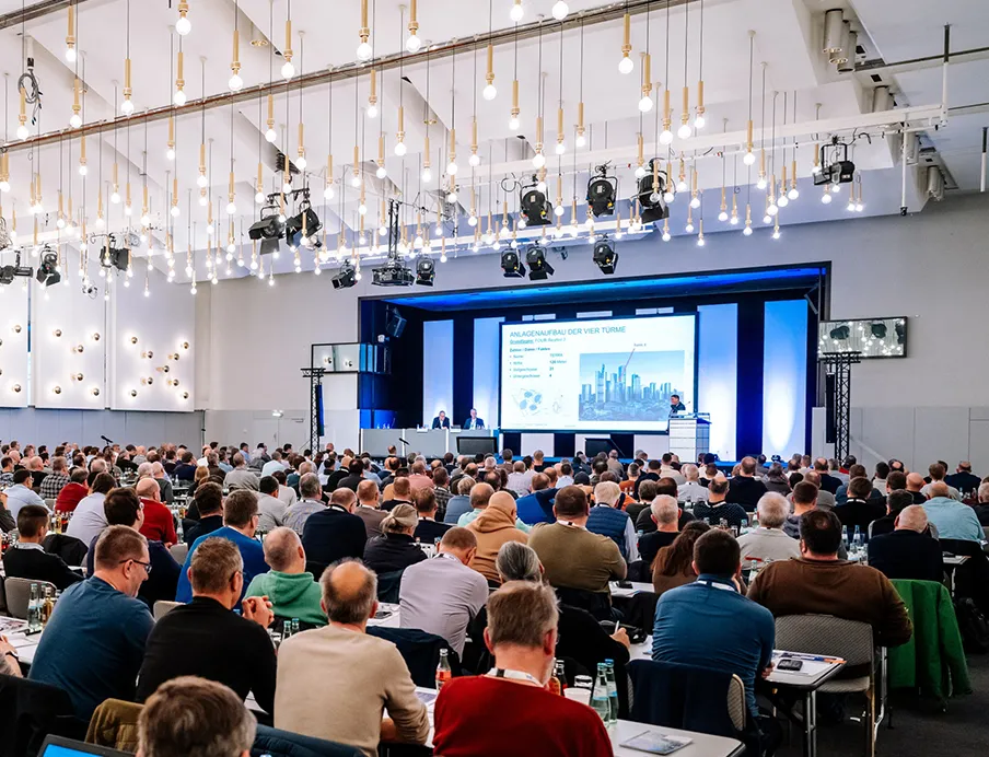 Brandschutz im Fokus: In den Sälen rings um die Messehalle in der Koelnmesse werden im Rahmen der VdS-Brandschutztage 2026 neun hochkarätig besetzte Fachtagungen angeboten.